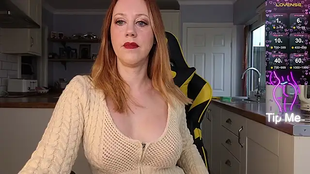 Snapshot of stripmequick chatting on February 12, 2025, 10:14 am stripmequick online show from February 12, 2025, 10:14 am