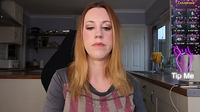 Snapshot of stripmequick chatting on February 20, 2025, 10:27 am stripmequick online show from February 20, 2025, 10:27 am