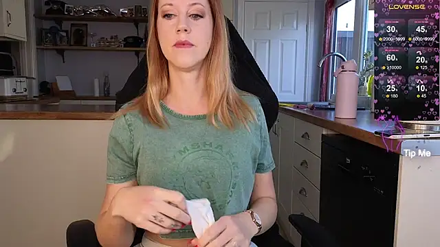 Snapshot of stripmequick chatting on September 16, 2025, 8:48 am stripmequick online show from September 16, 2025, 8:48 am