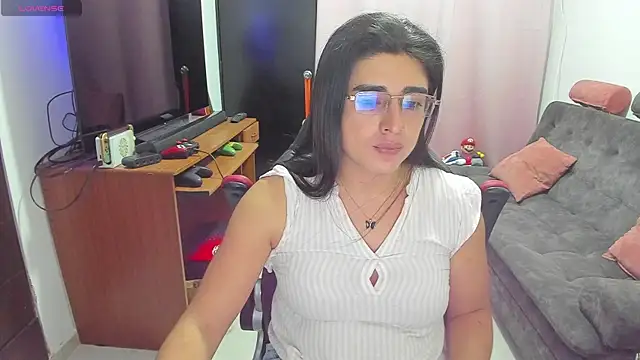 Snapshot of Khalifa_Gold chatting on March 21, 2025, 7:33 am Khalifa Gold online show from March 21, 2025, 7:33 am