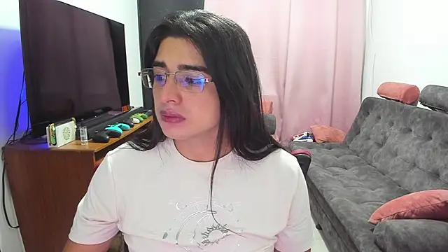 Snapshot of Khalifa_Gold chatting on March 2, 2025, 6:37 am Khalifa Gold online show from March 2, 2025, 6:37 am