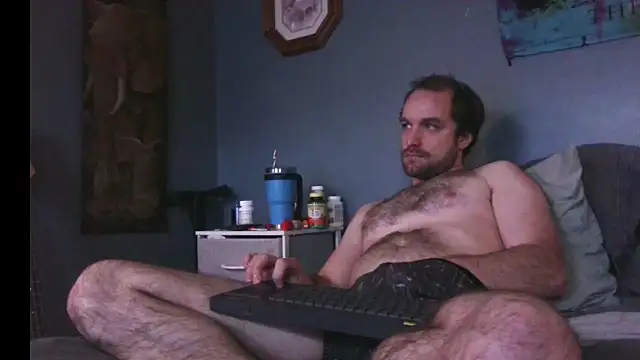 hpluvsplata online show from November 3, 2025, 1:37 pm