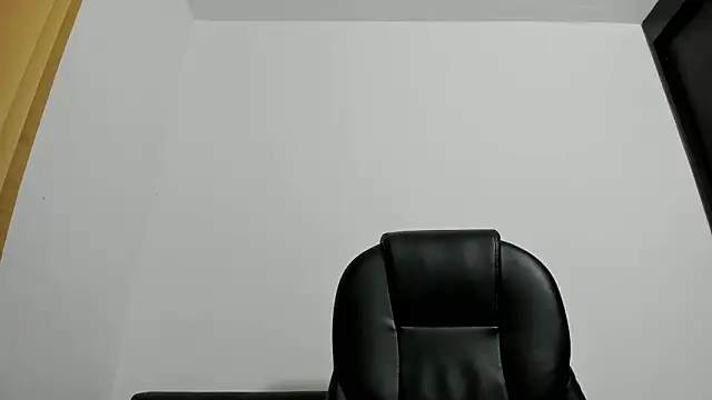 emilysex 118 online show from March 19, 2026, 12:43 am