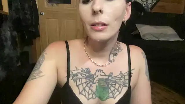 Snapshot of TeenyDoll chatting on June 12, 2026, 2:42 am TeenyDoll online show from June 12, 2026, 2:42 am