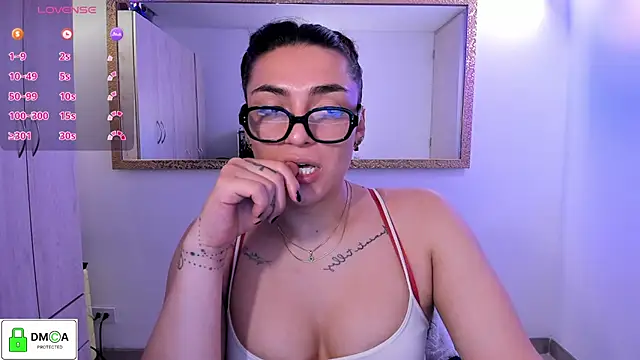 EricaVanderhill online show from July 6, 2026, 7:49 pm