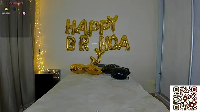 Snapshot of Bella_Foryou chatting on October 12, 2025, 12:39 pm Bella Foryou online show from October 12, 2025, 12:39 pm