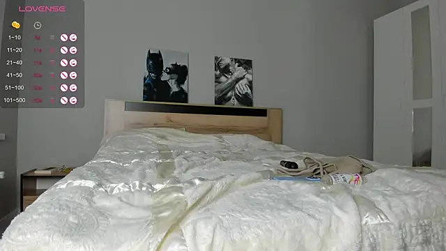 Snapshot of Bella_Foryou chatting on November 30, 2025, 3:24 pm Bella Foryou online show from November 30, 2025, 3:24 pm