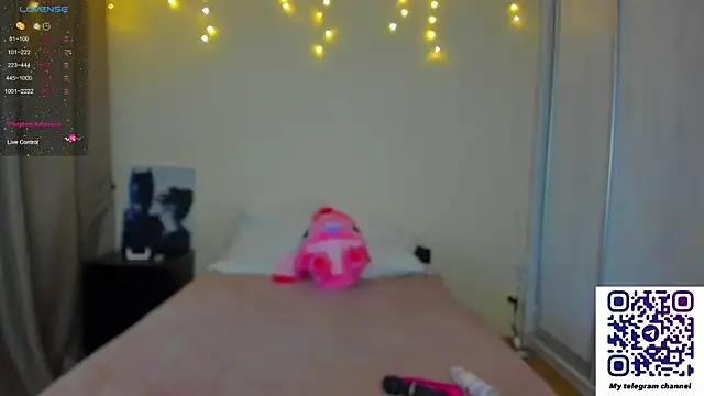 Snapshot of Bella_Foryou chatting on March 14, 2025, 12:54 am Bella Foryou online show from March 14, 2025, 12:54 am