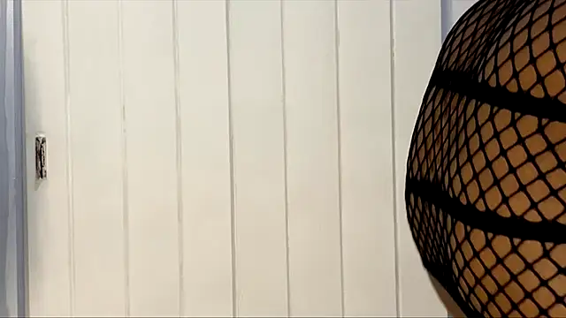 Snapshot of PhatBunns chatting on November 26, 2025, 11:27 pm PhatBunns online show from November 26, 2025, 11:27 pm