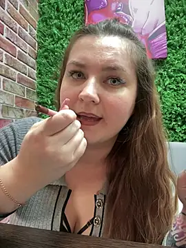 Snapshot of CandyShoopp chatting on March 6, 2025, 5:43 pm CandyShoopp online show from March 6, 2025, 5:43 pm