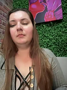 Snapshot of CandyShoopp chatting on February 10, 2025, 5:19 pm CandyShoopp online show from February 10, 2025, 5:19 pm