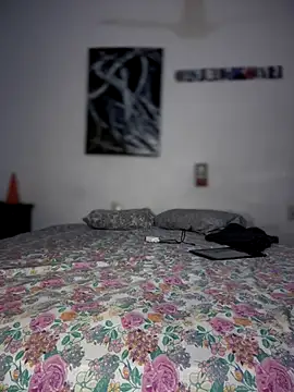 Snapshot of Alicbranca chatting on October 15, 2025, 11:13 pm Alicbranca online show from October 15, 2025, 11:13 pm