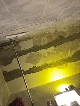 Snapshot of Alicbranca chatting on October 9, 2025, 5:19 am Alicbranca online show from October 9, 2025, 5:19 am