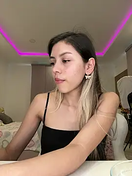 Snapshot of Sensualtease chatting on January 29, 2025, 7:00 pm Sensualtease online show from January 29, 2025, 7:00 pm