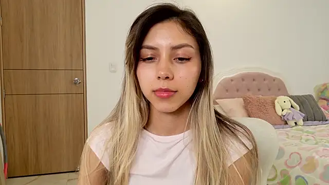 Snapshot of Sensualtease chatting on February 1, 2025, 2:26 am Sensualtease online show from February 1, 2025, 2:26 am