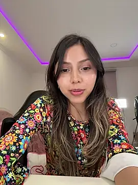 Snapshot of Sensualtease chatting on November 20, 2025, 11:14 pm Sensualtease online show from November 20, 2025, 11:14 pm