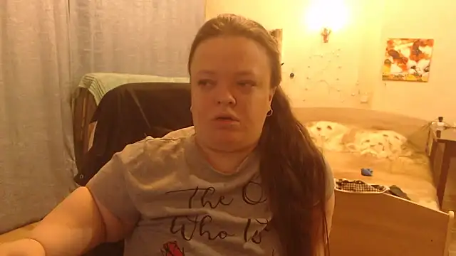 Janiffer MiMi online show from March 7, 2025, 8:00 pm