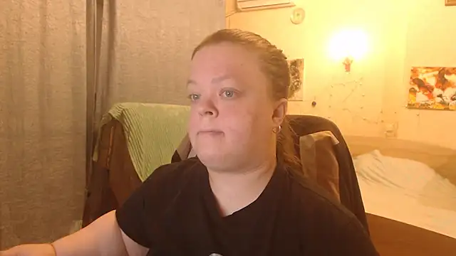 Janiffer MiMi online show from March 18, 2025, 7:33 pm