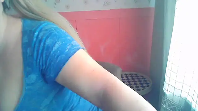 Snapshot of PinkPudding chatting on October 22, 2025, 10:25 am PinkPudding online show from October 22, 2025, 10:25 am