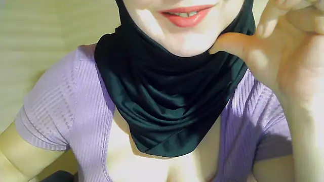 Snapshot of PinkPudding chatting on December 2, 2024, 2:36 pm PinkPudding online show from December 2, 2024, 2:36 pm