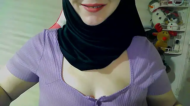 Snapshot of PinkPudding chatting on December 1, 2024, 10:48 pm PinkPudding online show from December 1, 2024, 10:48 pm