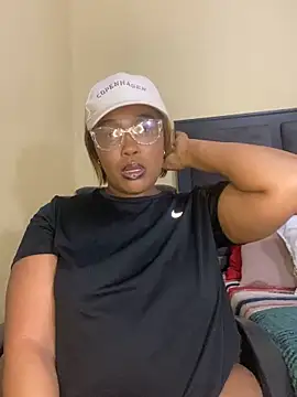 Snapshot of BADFATASS85 chatting on September 13, 2025, 3:56 pm BADFATASS85 online show from September 13, 2025, 3:56 pm