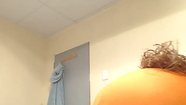 Snapshot of BADFATASS85 chatting on October 16, 2025, 7:55 pm BADFATASS85 online show from October 16, 2025, 7:55 pm