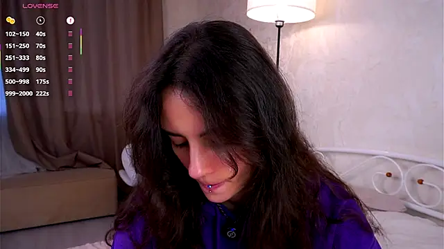 Holla Molly online show from November 2, 2025, 5:34 am