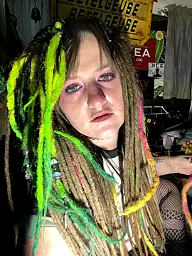 1-800-FUCKYOU online show from October 22, 2025, 8:47 am