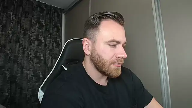 Thori92 online show from March 4, 2025, 5:34 pm