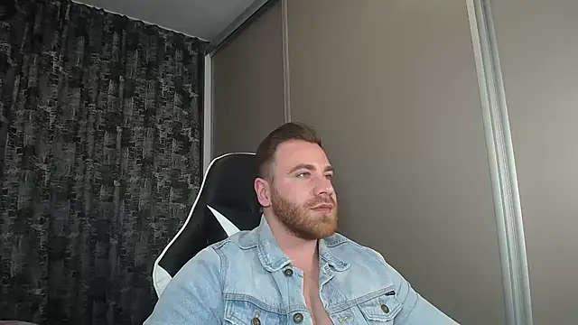 Thori92 online show from March 5, 2025, 8:42 pm