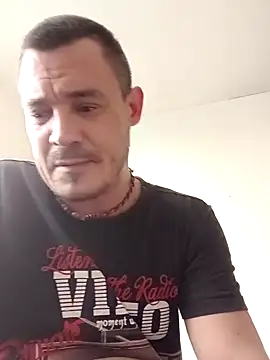 Snapshot of Ivanekkral chatting on November 20, 2025, 7:31 am Ivanekkral online show from November 20, 2025, 7:31 am