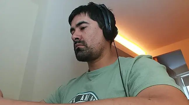 VonDoomdelToro online show from February 11, 2025, 11:22 pm