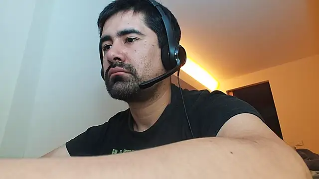 VonDoomdelToro online show from February 13, 2025, 3:18 am