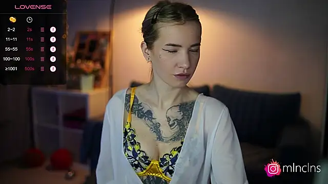 melanielwithu online show from March 11, 2025, 3:04 am