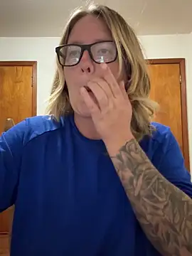 Lizzyloo online show from September 26, 2025, 1:23 am