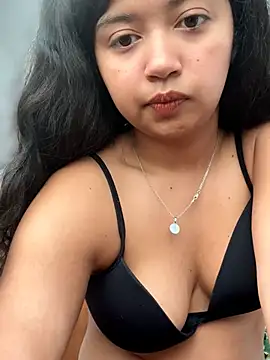 Peach Girll online show from March 3, 2026, 2:35 pm