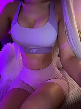 BarbieXs online show from March 18, 2025, 5:44 pm