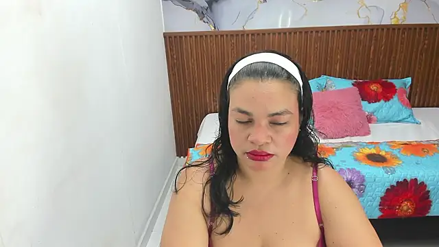 Cloe 35 online show from March 7, 2026, 8:25 pm