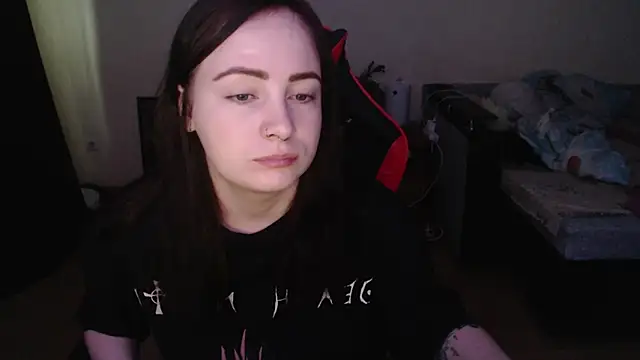 Laralianna online show from December 18, 2025, 10:52 am