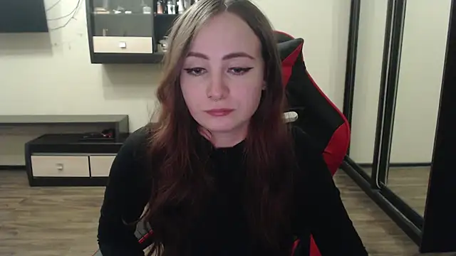 Laralianna online show from February 21, 2025, 7:43 pm