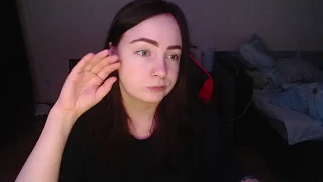 Laralianna online show from February 4, 2026, 6:25 pm