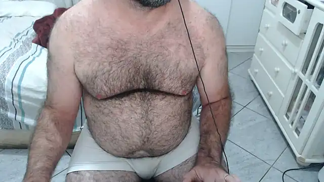 MysterBearMG online show from April 5, 2026, 11:44 pm