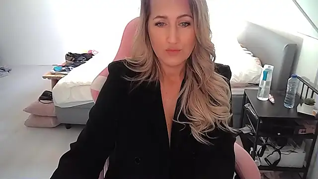 TessToy online show from March 18, 2025, 11:44 am