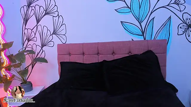 Sweet Ariadna  online show from March 22, 2025, 3:42 pm