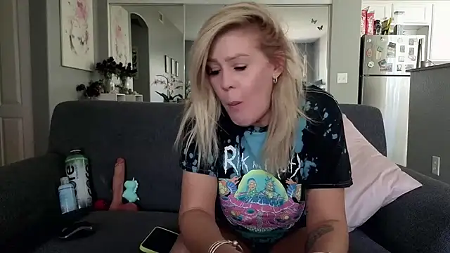 Lexi Shocker online show from September 16, 2025, 5:25 pm