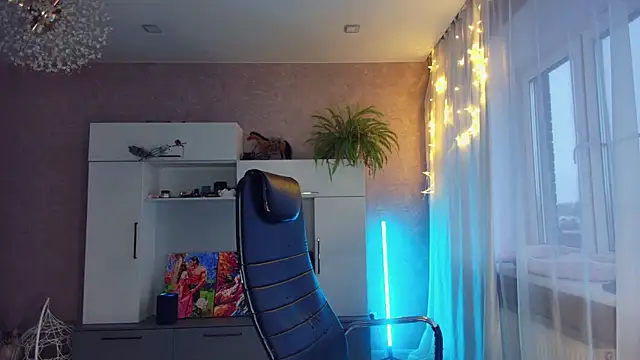 Cuddle Cat online show from February 13, 2025, 5:16 am