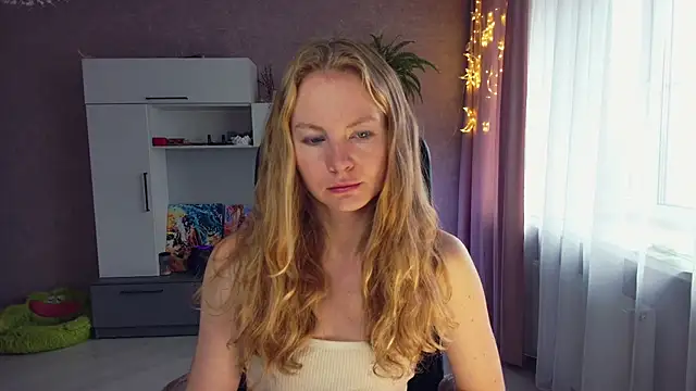 Cuddle Cat online show from October 29, 2025, 6:23 am