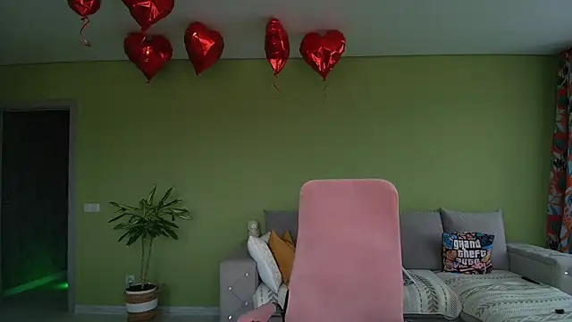 Cuddle Cat online show from June 18, 2026, 6:12 am