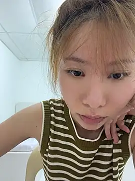 Snapshot of Luna520 chatting on July 12, 2026, 2:29 pm Luna520 online show from July 12, 2026, 2:29 pm